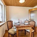 Mit Garten Fuer Naturliebhaber Апартаменты